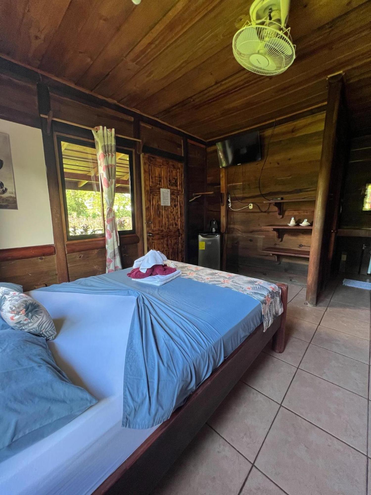 Hotel Canto De Ballenas Uvita Kültér fotó