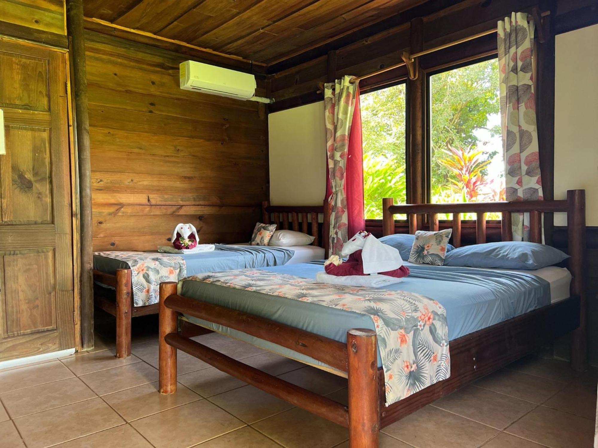 Hotel Canto De Ballenas Uvita Kültér fotó